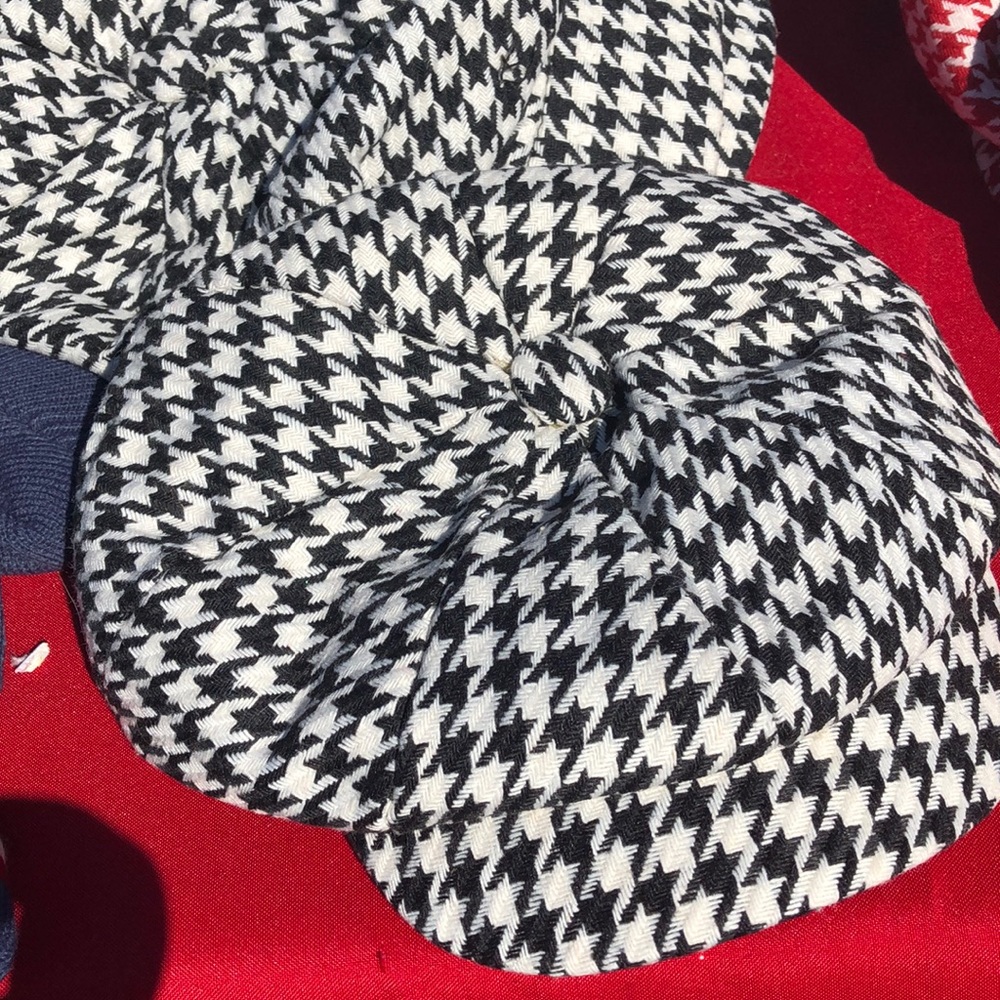 Black/White Houndstooth Vintage Cap